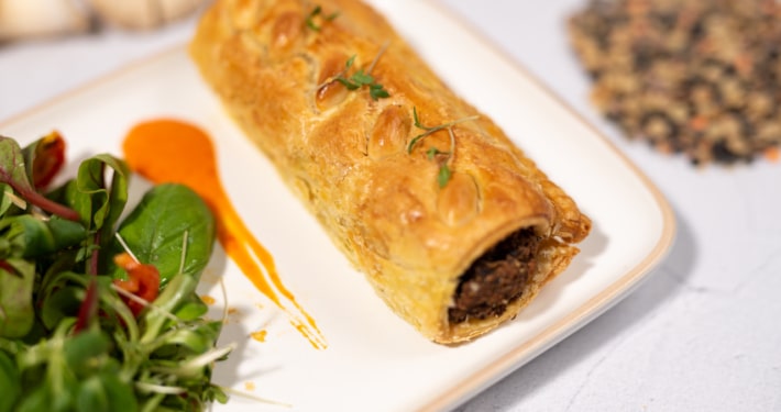 Notenbeurs vegetarische saucijzenbroodjes